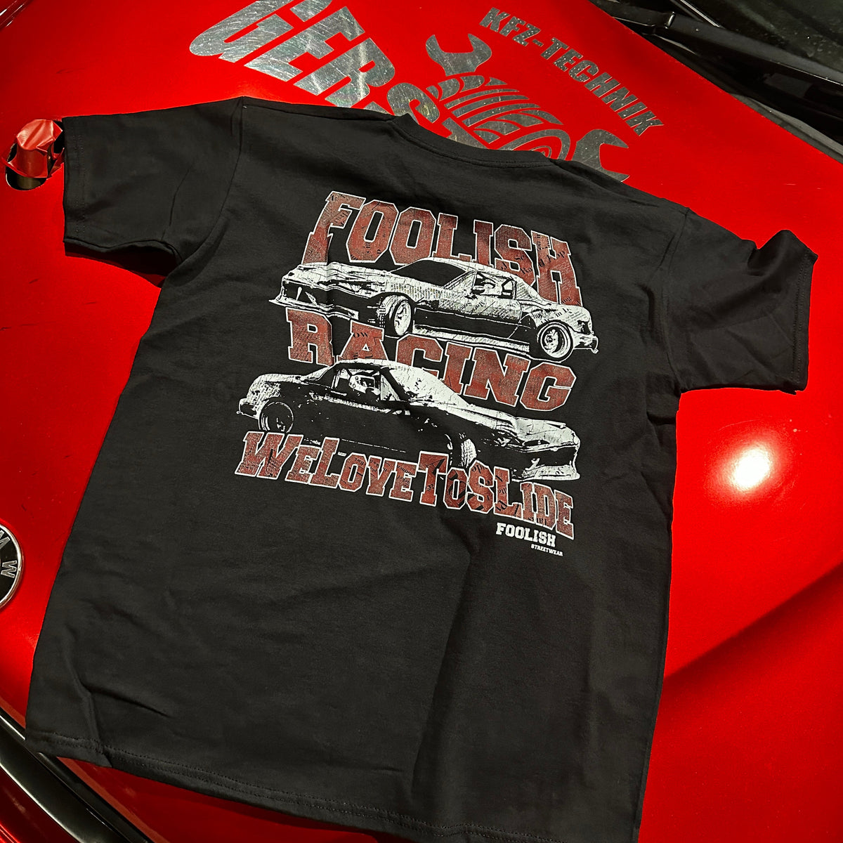WE LOVE TO SLIDE TEE